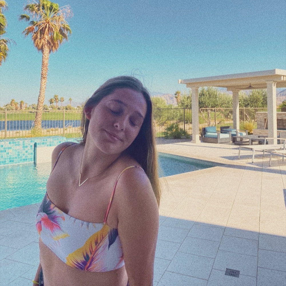 Meet your Posher, Vanessa